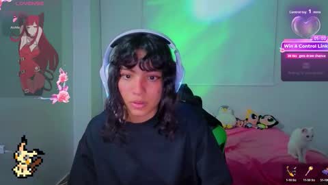 Snapshot of helia_n_amy chatting on February 2026 11:23:01 PM Helia Transfem and Amy online show from February 2026 11:23:01 PM