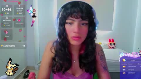 Snapshot of helia_n_amy chatting on February 2026 05:46:02 PM Helia Transfem and Amy online show from February 2026 05:46:02 PM