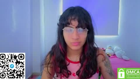 Snapshot of helia_n_amy chatting on April 2026 01:41:01 PM Helia Transfem and Amy online show from April 2026 01:41:01 PM