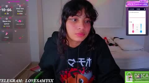 Snapshot of helia_n_amy chatting on April 2026 06:29:02 AM Helia Transfem and Amy online show from April 2026 06:29:02 AM