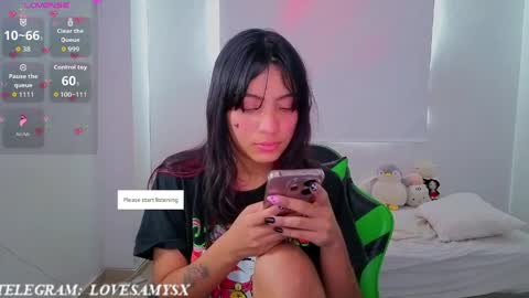 Snapshot of helia_n_amy chatting on April 2026 07:58:02 PM Helia Transfem and Amy online show from April 2026 07:58:02 PM