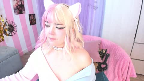 Laura online show from January 2025 02:44:02 AM