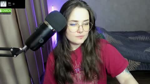 Red online show from December 2024 09:50:01 PM