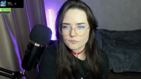 Red online show from December 2024 08:47:01 PM