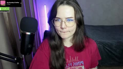 Red online show from December 2024 06:53:01 PM