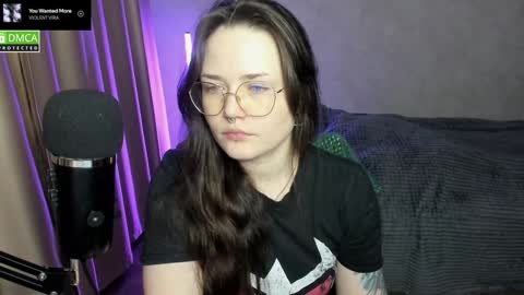 Red online show from January 2025 06:57:01 PM