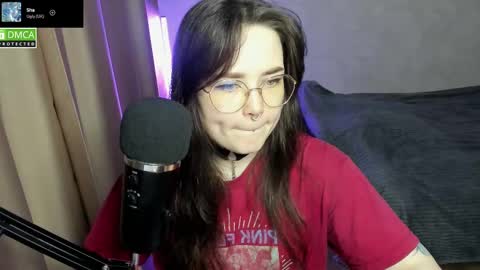 Red online show from February 2025 09:19:02 PM