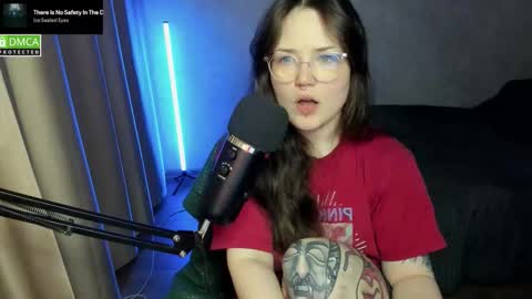 Red online show from September 2025 06:32:02 PM