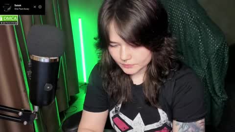 Red online show from May 2026 07:10:01 PM