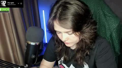 Red online show from May 2026 09:20:02 PM