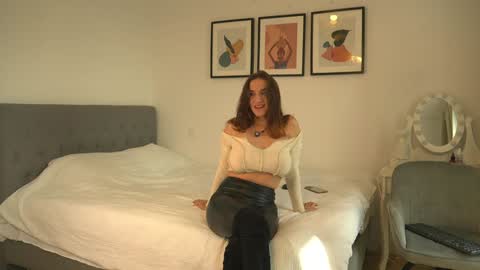 Snapshot of hell_lo chatting on February 2026 08:24:07 AM Lorette Lory online show from February 2026 08:24:07 AM