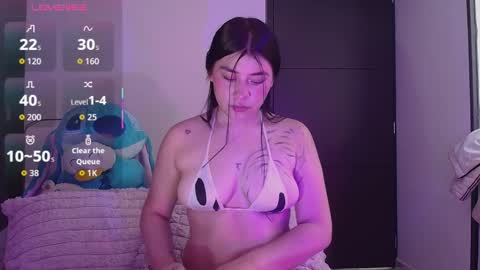 Luna online show from September 2025 07:13:01 PM