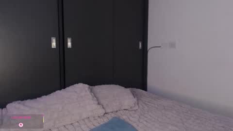 Luna online show from October 2025 05:30:01 PM