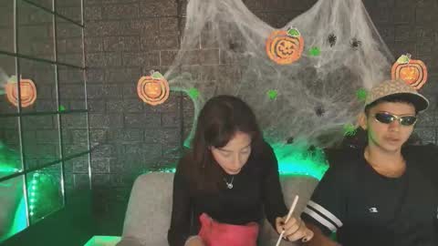 Snapshot of hellanddante_ chatting on October 2025 11:49:02 PM H E L L AND D A N T E online show from October 2025 11:49:02 PM