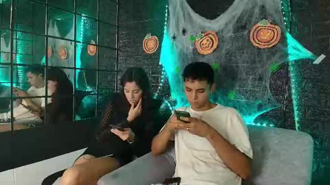 Snapshot of hellanddante_ chatting on October 2025 12:05:02 AM H E L L AND D A N T E online show from October 2025 12:05:02 AM