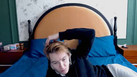 HellDollz  online show from October 2025 07:41:01 AM