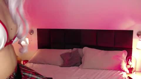 hellenroyy online show from February 2026 07:18:01 AM