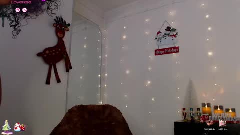 Snapshot of hello_candy chatting on November 2025 10:19:02 PM Candy online show from November 2025 10:19:02 PM