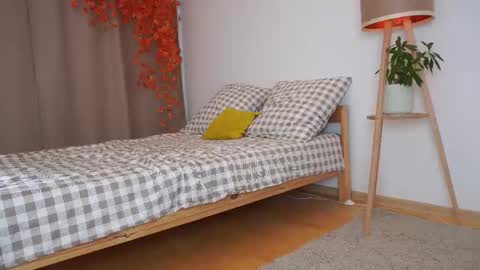 Taya online show from October 2025 10:40:01 PM