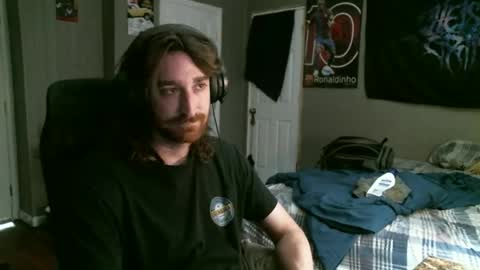 Snapshot of hellothereimcoolyo chatting on April 2026 08:47:01 PM longhairbeardedguy online show from April 2026 08:47:01 PM