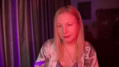 Snapshot of hellyriddle chatting on April 2026 06:19:01 AM DeleteyourSadness online show from April 2026 06:19:01 AM