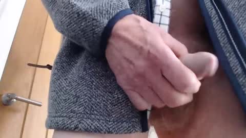 older cock online show from February 2025 10:56:02 AM