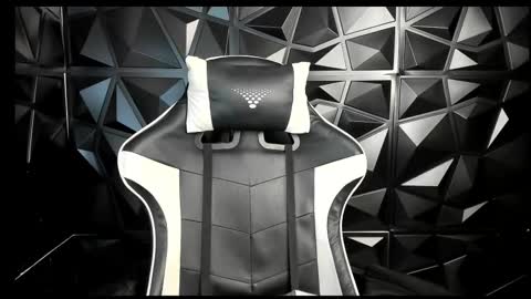 Snapshot of heluehorny13 chatting on March 2025 02:57:02 AM heluehorny13 online show from March 2025 02:57:02 AM