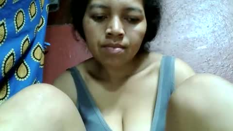 Snapshot of henitsaldy chatting on October 2025 05:44:02 PM henitsaldy online show from October 2025 05:44:02 PM