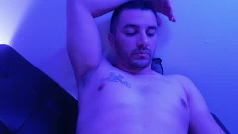 HENNIDRIP online show from January 2026 05:45:02 AM