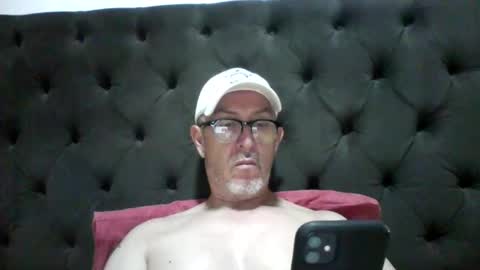 hennrhy_70 online show from March 2026 05:22:01 AM