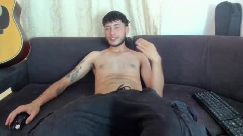 henrik_senn online show from September 2025 10:55:02 PM