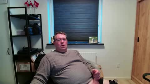 henrikrp1971 online show from February 2026 03:21:02 PM