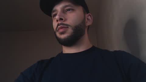 HenryAxe online show from October 2025 12:21:02 AM