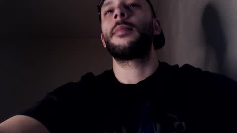 Snapshot of henryaxe chatting on November 2025 12:42:01 AM HenryAxe online show from November 2025 12:42:01 AM