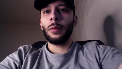 Snapshot of henryaxe chatting on November 2025 09:42:01 AM HenryAxe online show from November 2025 09:42:01 AM