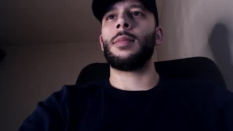 Snapshot of henryaxe chatting on November 2025 01:43:01 PM HenryAxe online show from November 2025 01:43:01 PM