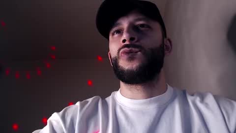 Snapshot of henryaxe chatting on November 2025 11:50:01 PM HenryAxe online show from November 2025 11:50:01 PM