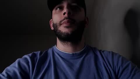 Snapshot of henryaxe chatting on December 2025 06:45:01 PM HenryAxe online show from December 2025 06:45:01 PM