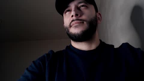 Snapshot of henryaxe chatting on February 2026 08:35:02 PM HenryAxe online show from February 2026 08:35:02 PM