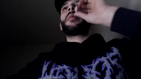 Snapshot of henryaxe chatting on February 2026 11:40:02 AM HenryAxe online show from February 2026 11:40:02 AM