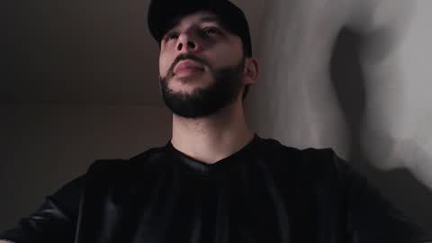 Snapshot of henryaxe chatting on March 2026 09:26:01 AM HenryAxe online show from March 2026 09:26:01 AM