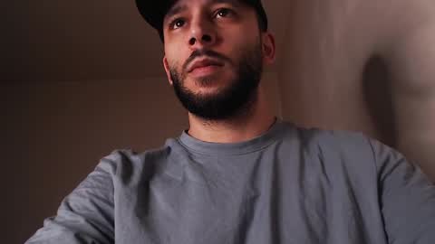 HenryAxe online show from April 2026 10:07:02 AM