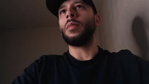 HenryAxe online show from April 2026 09:12:01 AM