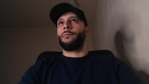 HenryAxe online show from April 2026 11:05:02 AM