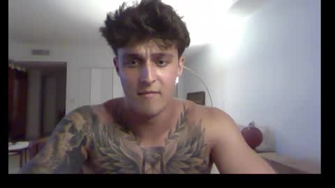 Snapshot of henrydesanti chatting on October 2025 01:45:01 AM henrydesanti online show from October 2025 01:45:01 AM