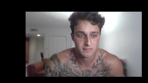 Snapshot of henrydesanti chatting on April 2026 04:40:01 AM henrydesanti online show from April 2026 04:40:01 AM