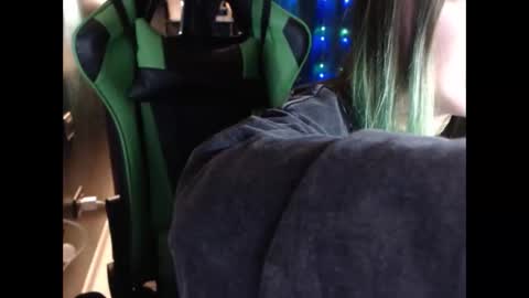 Hentaishiing online show from December 2025 10:29:01 PM