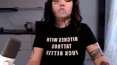 Snapshot of herbal_helpmepls chatting on February 2025 12:14:02 PM dirty Diana online show from February 2025 12:14:02 PM