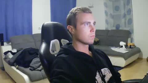 John Pearl online show from October 2025 07:01:02 PM