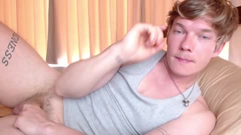 Snapshot of hercules__ chatting on December 2024 04:19:02 AM Gregblonde Alextattoo online show from December 2024 04:19:02 AM